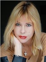 露西娅·爱德华兹  Lucia Edwards